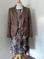 Mooie feest set Lynde maat 44 46 juk plus jasje taupe, Kleding | Dames, Jurken, Maat 42/44 (L), Ophalen of Verzenden, Zo goed als nieuw