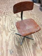 Stoeltje, Kinderen en Baby's, Kinderkamer | Tafels en Stoelen, Ophalen of Verzenden, Stoel(en)