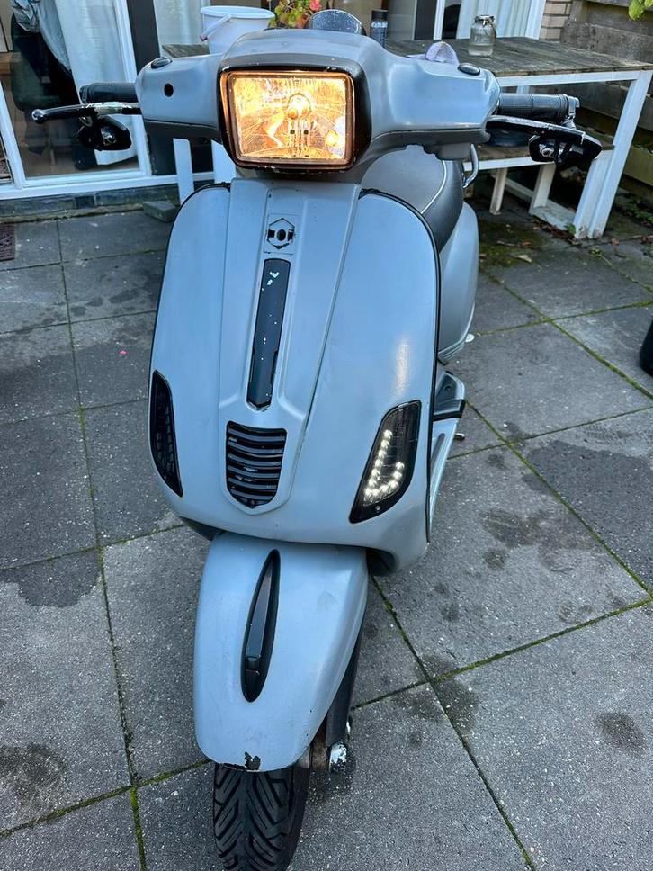 Vespa S50, Fietsen en Brommers, Scooters | Vespa, Gebruikt, Vespa S, Maximaal 45 km/u, Benzine, Ophalen