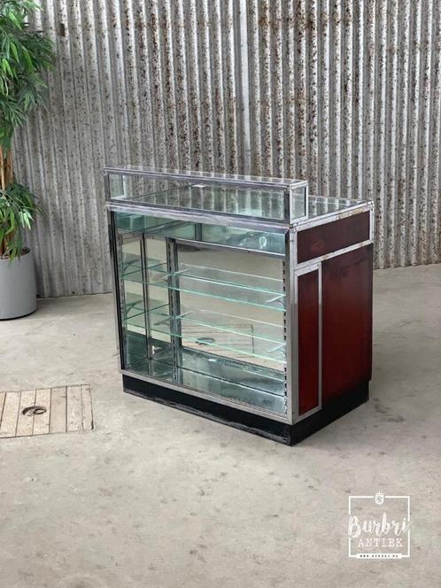 Mooie antieken glazen toonbank met laden, Huis en Inrichting, Woonaccessoires | Wandplanken en Boekenplanken, Ophalen