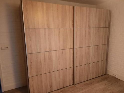 GRATIS grote kledingkast 28-29 juni ophalen, Huis en Inrichting, Woonaccessoires | Kamerschermen, Zo goed als nieuw, Ophalen