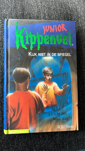 Kippenvel boek beschikbaar voor biedingen