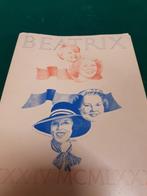 Koningin Beatrix, schrift vol krantenknipsels, Boeken, Ophalen of Verzenden