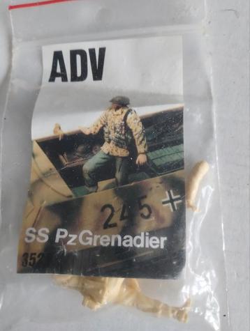 ADV SS PzGrenadier 1/35 beschikbaar voor biedingen