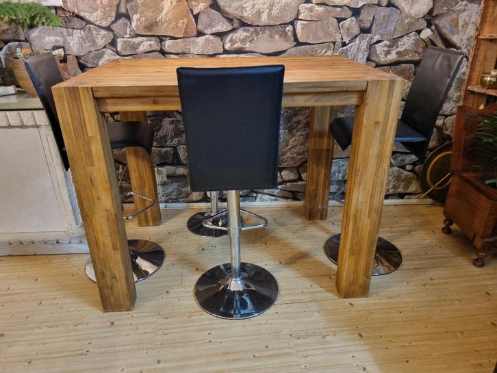 Fraaie, degelijke tafel + 4 passende hoge stoelen / krukken, Huis en Inrichting, Tafels | Eettafels, Gebruikt, 50 tot 100 cm, Vier personen