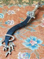 Mooi oud Oosters ceremonieel mes van brons en ijzer 36,6 cm.