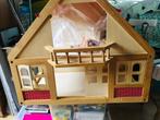 Houten poppenhuis, Ophalen of Verzenden, Gebruikt, Poppenhuis