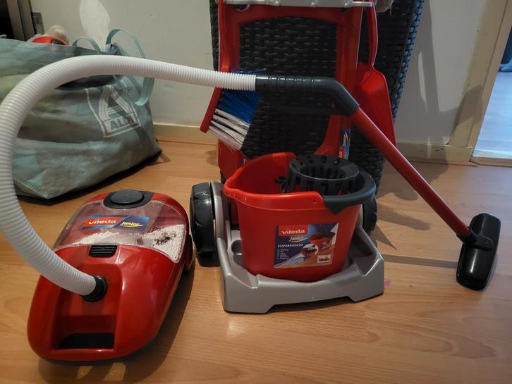 Vileda Speelgoed schoonmaaksetje met werkende stofzuiger, Kinderen en Baby's, Speelgoed | Overig, Zo goed als nieuw, Ophalen of Verzenden