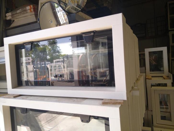 Hardhout kozijn met uitzet raam, Doe-het-zelf en Verbouw, Glas en Ramen, Nieuw, Gevelraam of Ruit, Minder dan 80 cm, 80 tot 120 cm