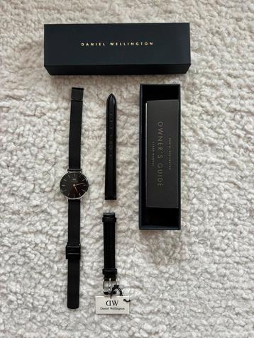 Horloge Daniel Wellington 28 mm Petite Ashfield beschikbaar voor biedingen