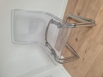 Stoelen  beschikbaar voor biedingen