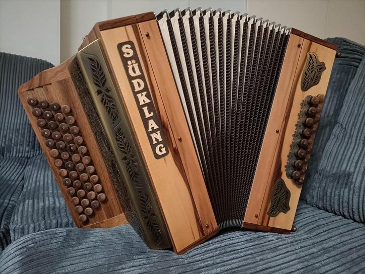 Südklang Steirische Harmonika, Muziek en Instrumenten, Accordeons, Zo goed als nieuw, Overige formaten, Overige merken, Ophalen of Verzenden
