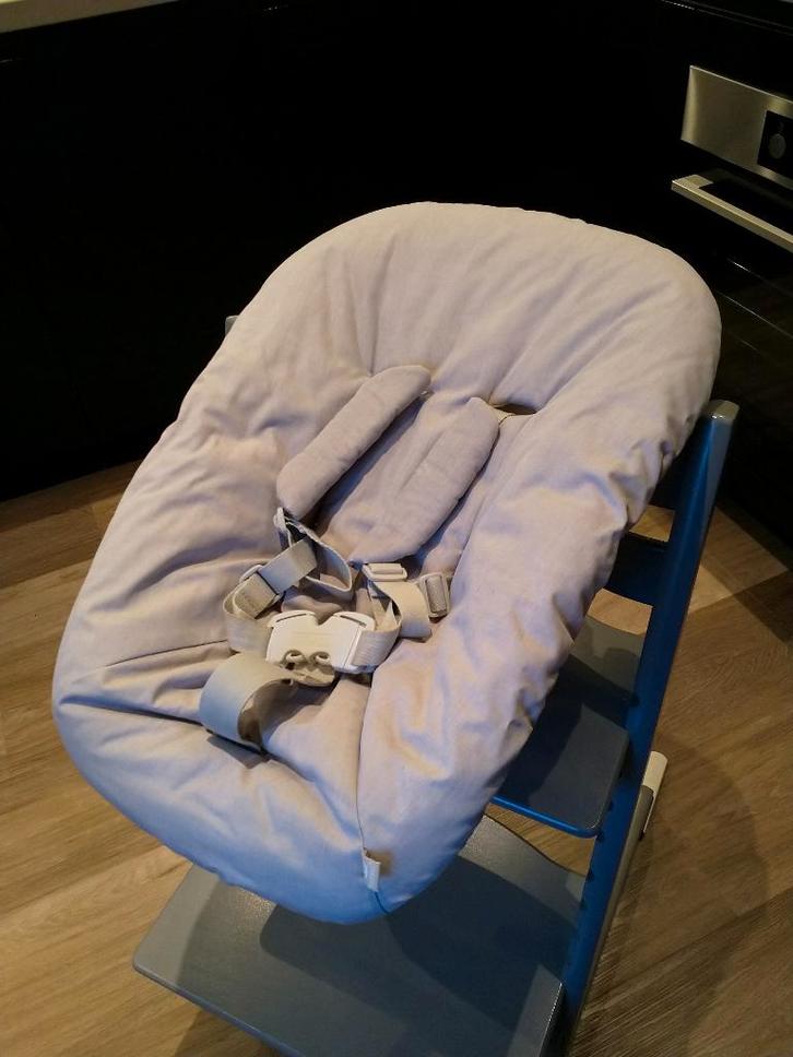 Stokke Tripp Trapp Newborn Set Grey, Kinderen en Baby's, Kinderstoelen, Zo goed als nieuw, Hangstoel, Ophalen