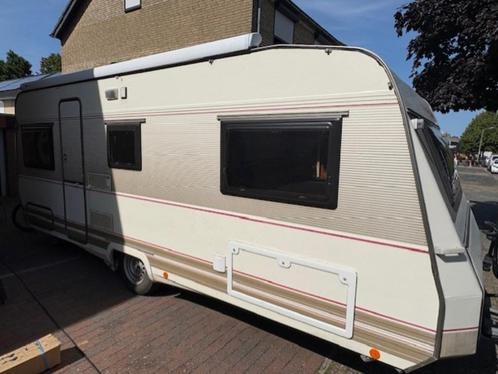 Dethleffs Beduin 540, Caravans en Kamperen, Caravans, Particulier, tot en met 4, 1000 - 1250 kg, Rondzit, Dethleffs, Dwarsbed