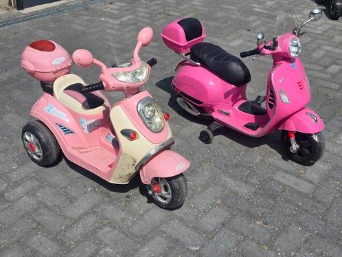 2x elektrische speelgoed motor € 100 euro vespa, Kinderen en Baby's, Speelgoed | Buiten | Skelters, Gebruikt, Overige merken, Motor