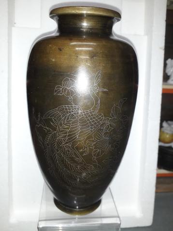 ANTIEKE JAPANSE BRONZEN VAAS uit de MEIJI PERIODE hoog 23,5 beschikbaar voor biedingen