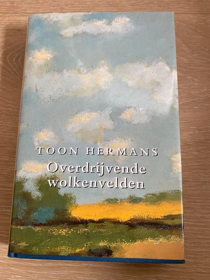 Toon Hermans - Overdrijvende Wolkenvelden, Boeken, Literatuur, Gelezen, Nederland, Ophalen of Verzenden