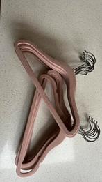 Oud roze velours kinder kledinghangers 17 stuks, Ophalen of Verzenden, Zo goed als nieuw, Kinderen