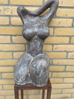 Beeld vrouw, buste, tuinbeeld, keramiek, vrouwenbeeld, torso, Ophalen of Verzenden, Zo goed als nieuw, Overige materialen, Mensenbeeld