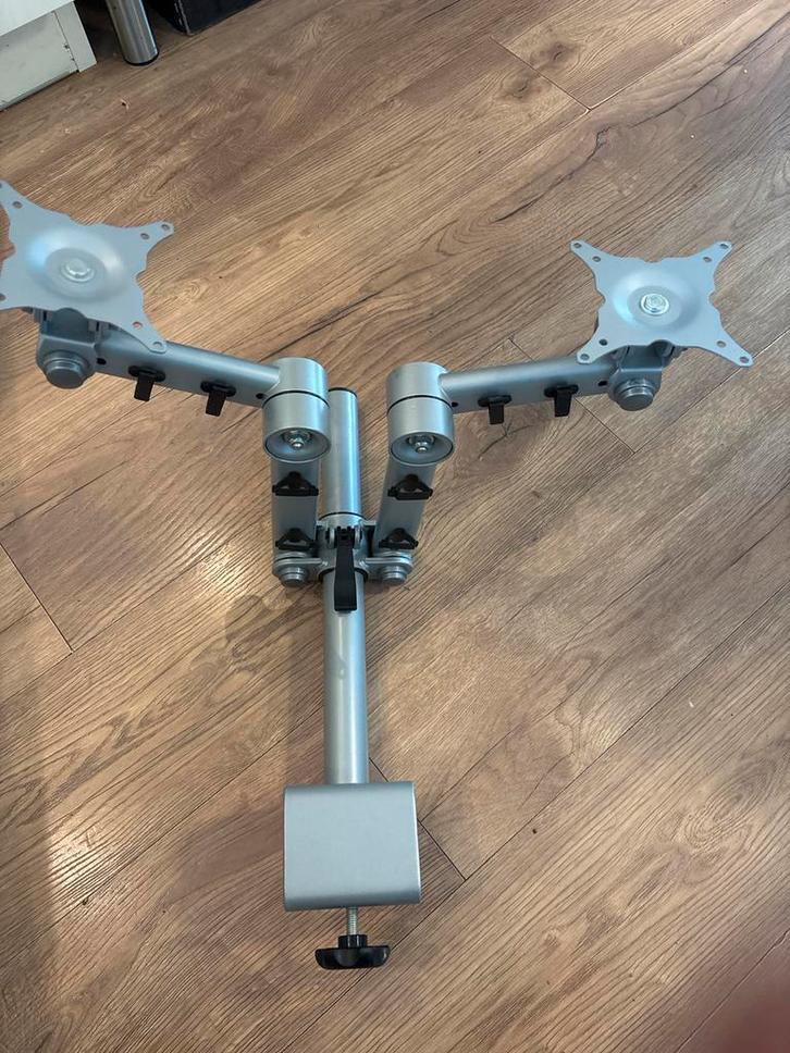 Zeer stevige dubbele metalen monitorarm – verstelbaar 22-32”, Computers en Software, Laptopstandaarden, Gebruikt, In diepte verstelbaar