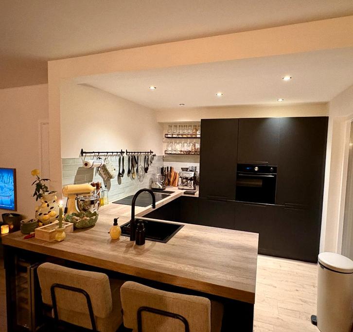 U-vorm Keuken zwart excl apparatuur, Huis en Inrichting, Keuken | Complete keukens, Zo goed als nieuw, U-keuken, Zwart, Kunststof