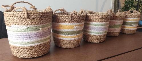 5x grove rieten hangende potten., Huis en Inrichting, Woonaccessoires | Schalen en Manden, Zo goed als nieuw, Rond, Riet, Ophalen