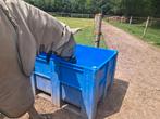 hooibak met 4 bevestigen om een hooinet vast te maken, Dieren en Toebehoren, Stalling en Weidegang