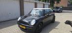 Mini 1.6 16V Cooper 2003 Zwart, Auto's, Mini, Voorwielaandrijving, 15 km/l, 4 cilinders, 4 stoelen