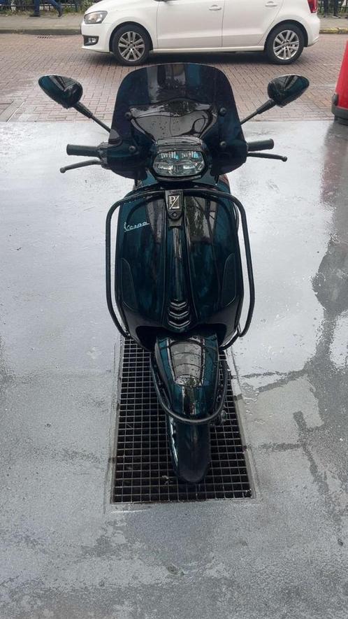 Vespa sprint 2021 glans zwart, Fietsen en Brommers, Scooters | Vespa, Nieuw, Overige modellen, Benzine, Ophalen