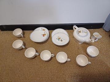 Vintage miniature china tea set, royal cauldon corona beschikbaar voor biedingen