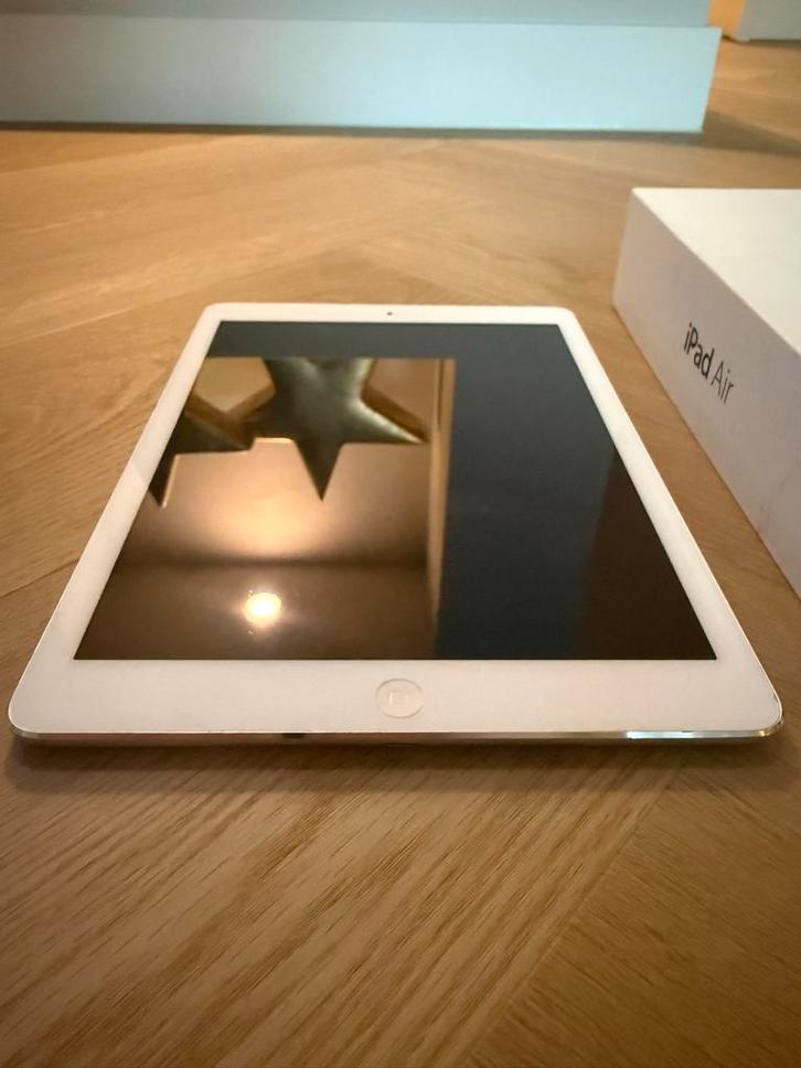 Apple iPad Air, Computers en Software, Apple iPads, Overige modellen, 10 inch, 16 GB, Zilver, Ophalen of Verzenden