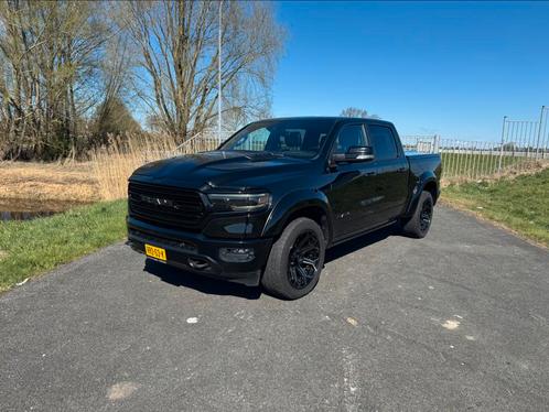 Dodge RAM 1500 Limited 2022 full black, Auto's, Bestelauto's, Bedrijf, 360° camera, 4x4, ABS, Achteruitrijcamera, Adaptieve lichten