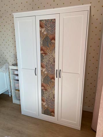 Ikea kledingkast SONGESAND model 120x191 beschikbaar voor biedingen