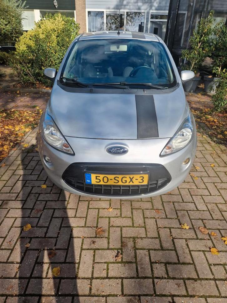 Ford Ka 1.2 69pk 2011 Grijs, Auto's, Ford, Particulier, Ka, ABS, Airbags, Airconditioning, Bluetooth, Boordcomputer, Centrale vergrendeling