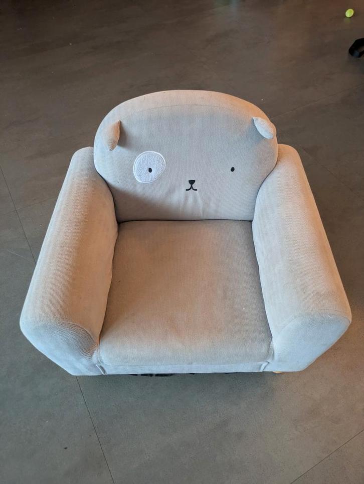 Kinderstoel / peuter stoel grijs, Kinderen en Baby's, Kinderkamer | Tafels en Stoelen, Stoel(en), Ophalen