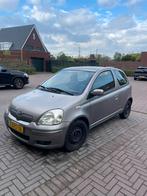 Toyota Yaris 1.3 16V Vvti 3DR Linea SOL 2003 Grijs, Auto's, Voorwielaandrijving, 4 cilinders, 400 kg, Handgeschakeld