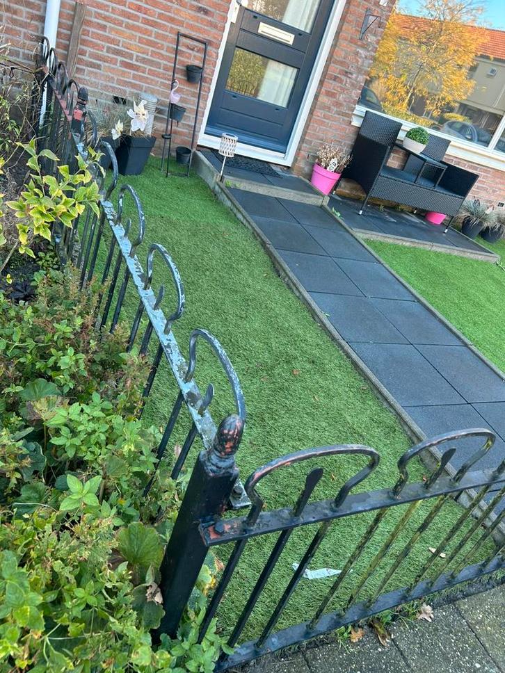 Gevraagd! Iemand die ons hek wil schilderen, Tuin en Terras, Tuinhekken en Hekwerk, Zo goed als nieuw, Tuinhek, IJzer, Ophalen of Verzenden