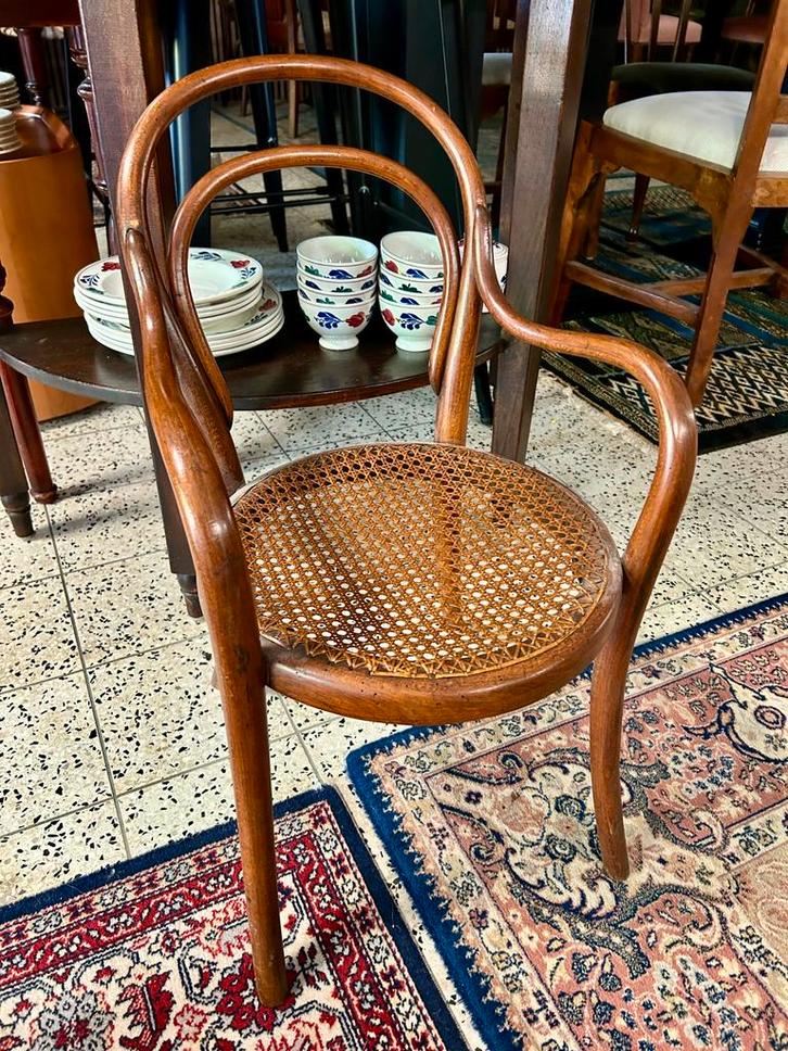 Thonet Model No. 1 kinderstoel,, Antiek en Kunst, Antiek | Meubels | Stoelen en Banken, Ophalen of Verzenden