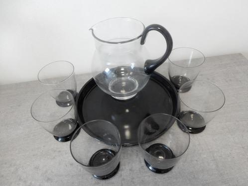 Waterkan met 6 glaasjes zwarte voet Leerdam Art Deco, Antiek en Kunst, Antiek | Glas en Kristal, Ophalen of Verzenden