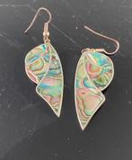Engelvleugels oorbellen -abalone schelp- handmade, Ophalen of Verzenden, Zo goed als nieuw, Overige kleuren, Overige materialen