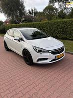 Opel Astra 1.0 Turbo 120 Jaar Edition NAP NWE APK!, Auto's, Stof, 610 kg, Wit, Origineel Nederlands