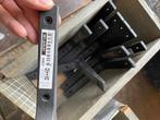 11x Plankdragers Ikea zwart kunststof 18x18cm, Huis en Inrichting, Ophalen of Verzenden, Zo goed als nieuw