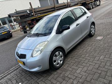 Toyota Yaris 1.3 2006 5 Deurs Airco beschikbaar voor biedingen