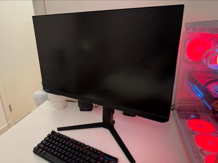 Samsung Odyssey G7 28”, Computers en Software, Monitoren, Zo goed als nieuw, 101 t/m 150 Hz, DisplayPort, HDMI, Gaming, Hoofdtelefoonaansluiting