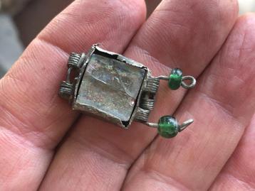 Bodemvondst ZILVER oorhanger BYZANTIJNS 800 jr oud SIERRAAD beschikbaar voor biedingen