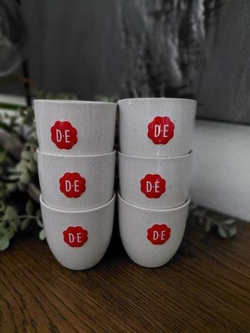 Set van 6 Douwe Egberts mokken beschikbaar voor biedingen