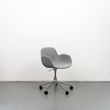 2 Normann Copenhagen Formbureaustoel Grijs Nieuw beschikbaar voor biedingen