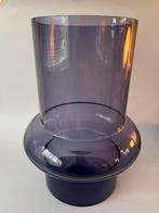 Scandinavische vaas paars glas, Huis en Inrichting, Overige kleuren, Ophalen of Verzenden, Minder dan 50 cm, Glas