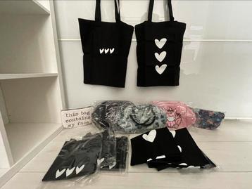 Partij diverse tassen 22x lunch,hand,toilettassen beschikbaar voor biedingen