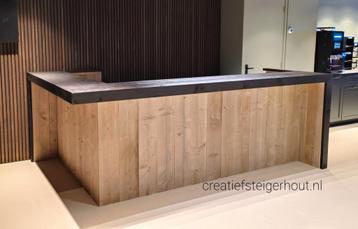 Steigerhouten bar hoek met zwarte accenten hoekbar koelkast  beschikbaar voor biedingen